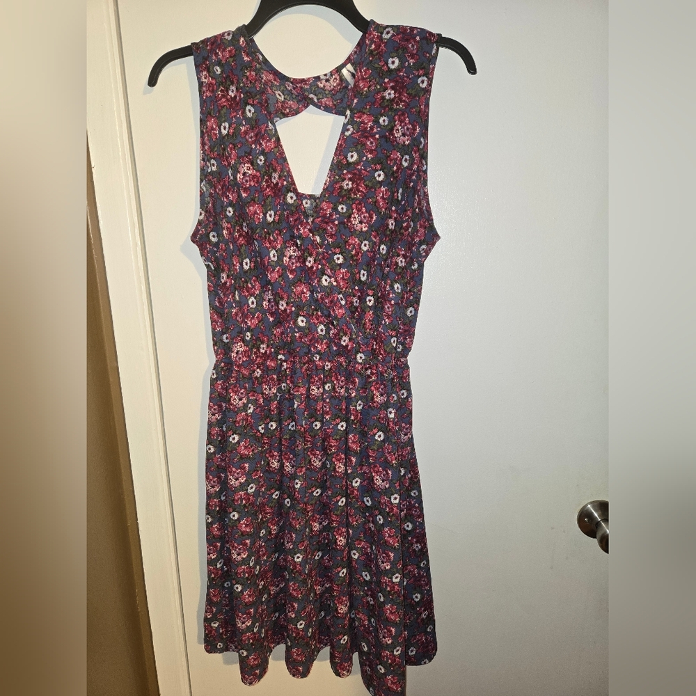 Xhilaration Sleeveless Floral Midi Dress in Burgundy and Pink Size L
